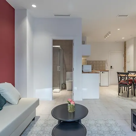Modern Close To Centre *