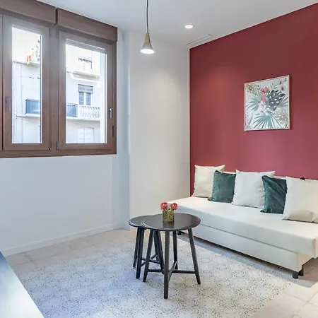 Aparthotel Modern Close To Centre 4*