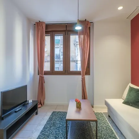 Modern Close To Centre מלון דירות
